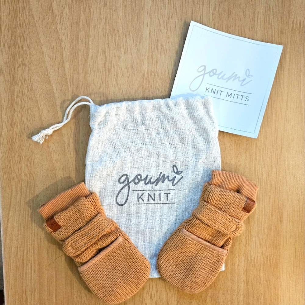 NEW Goumi 3-6M Knit Mittens in Acorn